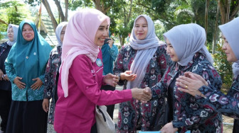 Faradillah Zahara Ajak Ibu-ibu PKK Sungaibahar Kelola Sampah dengan Baik